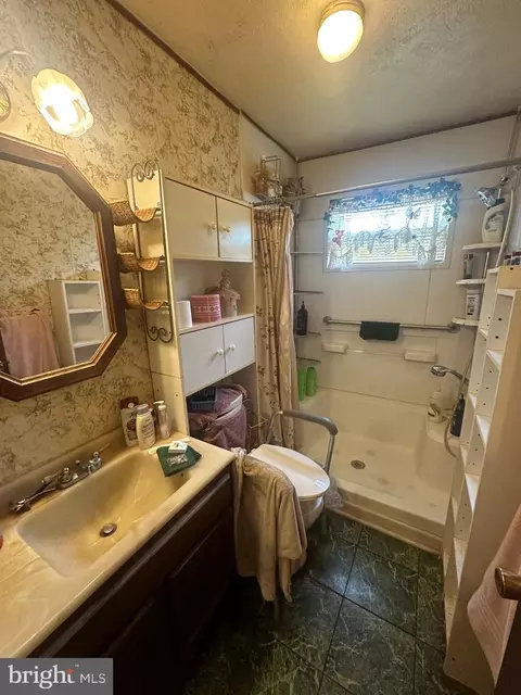 122 E Plover Dr, Newark, DE 19702 photo 5