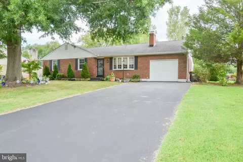129 Carlotta Dr, Bear, DE 19701 photo 4