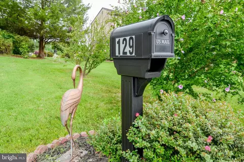 129 Carlotta Dr, Bear, DE 19701 photo 3