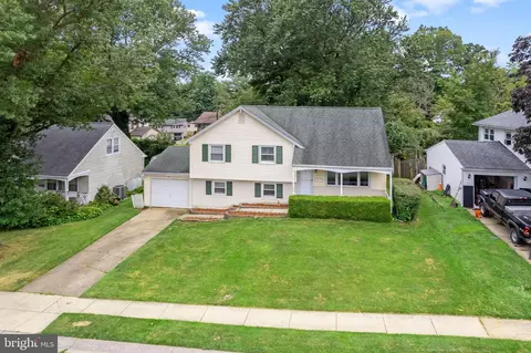 214 S Avon Dr, Claymont, DE 19703