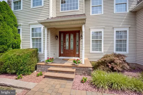 14 Whirlaway Dr, Bear, DE 19701 photo 3