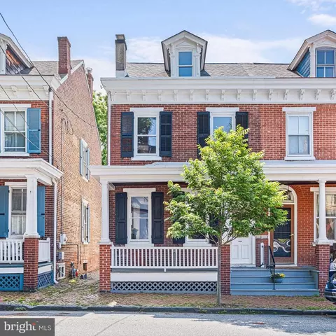 73 W Fifth St, New Castle, DE 19720