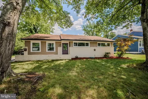 42 E Avon Dr, Claymont, DE 19703