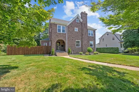 205 Rodman Rd, Wilmington, DE 19809