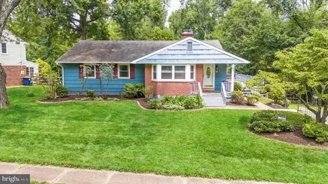28 Park Dr, Newark, DE 19713