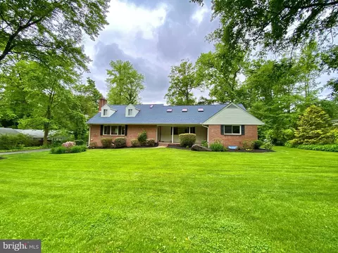 107 Warwick Dr, Wilmington, DE 19803