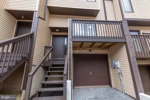 3221 Champions Dr, Wilmington, DE 19808
