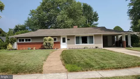 12 N Kingston, Newark, DE 19713