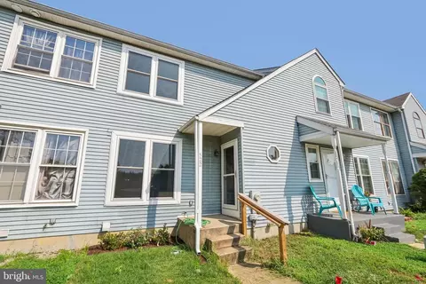Exterior - 522 Concord Bridge Pl, Newark, DE 19702 photo 2 of 3