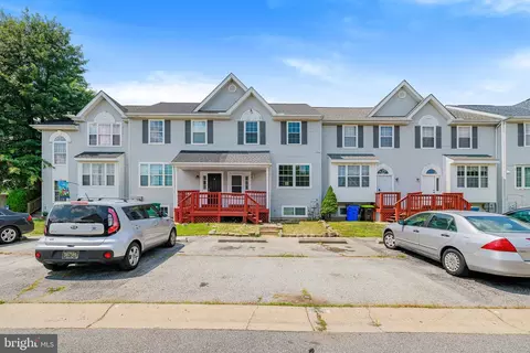 5 Foxton Dr, Newark, DE 19702
