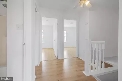 Entry Way - 5 Foxton Dr, Newark, DE 19702 photo 3 of 4