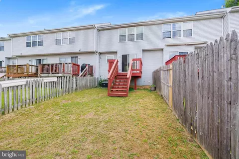 Exterior - 5 Foxton Dr, Newark, DE 19702 photo 2 of 4