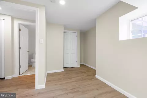 Entry Way - 5 Foxton Dr, Newark, DE 19702 photo 4 of 4