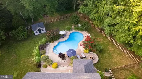 3 Columbia Ct, Bear, DE 19701