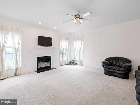 115 Amberwood Dr, Bear, DE 19701 photo 19