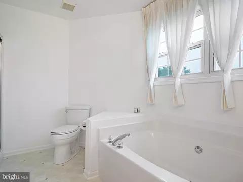 115 Amberwood Dr, Bear, DE 19701 photo 22