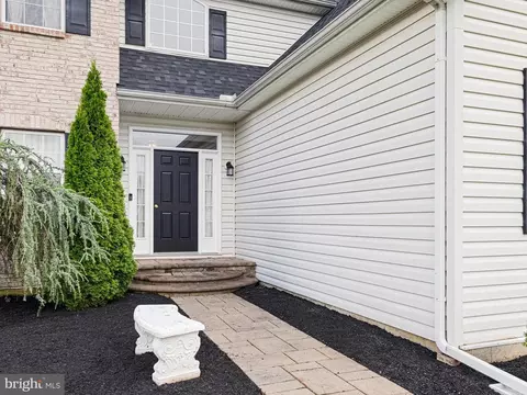 115 Amberwood Dr, Bear, DE 19701 photo 2