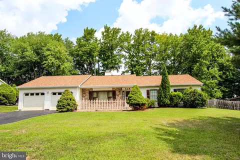 409 Sterling Ave, New Castle, DE 19720