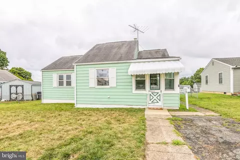 8 Colgate Ave, New Castle, DE 19720