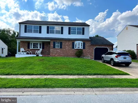 5 Woodie Dr, Newark, DE 19702