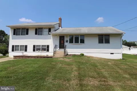1315 Biggs Rd, Wilmington, DE 19805