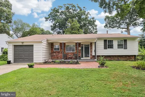 17 Sanford Dr, Newark, DE 19713