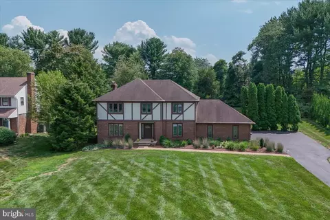 11 Kent Dr, Hockessin, DE 19707