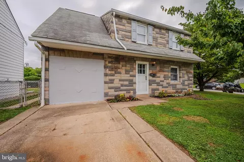 121 E Van Buren Ave, New Castle, DE 19720