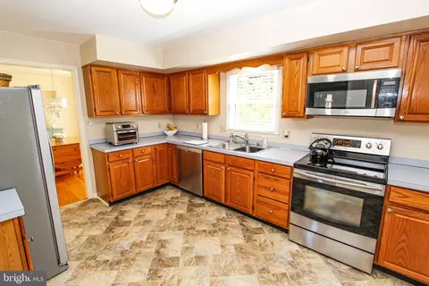 107 Wortham Ln, Bear, DE 19701 photo 12