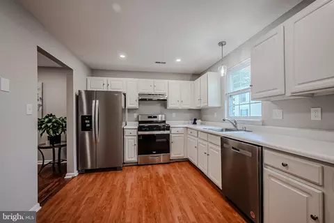 44 E Mccaulley Ct, Wilmington, DE 19801