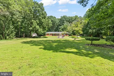 Exterior - 1604 Ironside Rd, Newark, DE 19702 photo 4 of 33