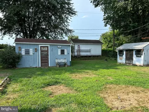 Exterior - 116 Garrett Rd, Newark, DE 19713 photo 2 of 3