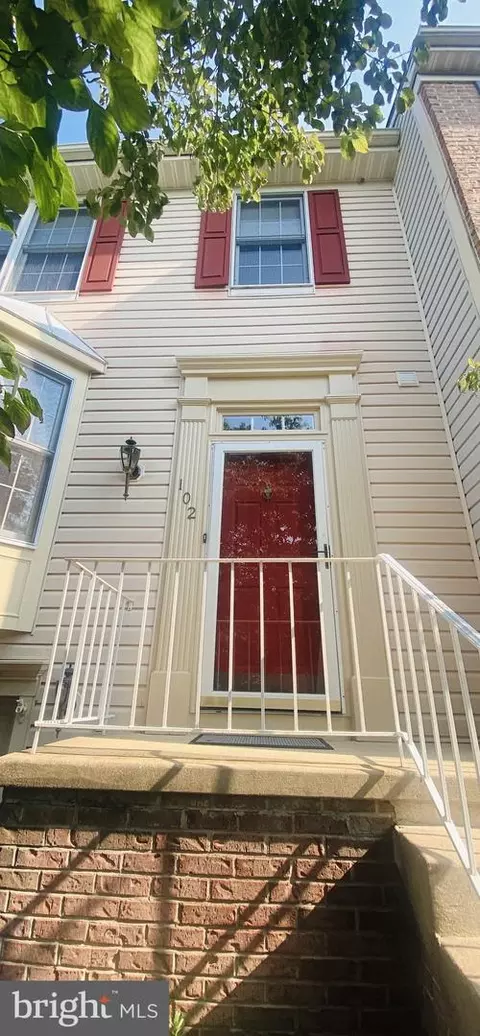 102 Steven Ln, Wilmington, DE 19808