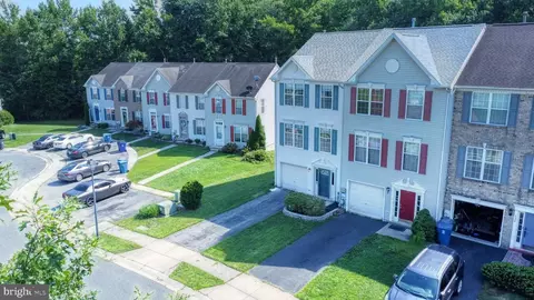 132 Couples Dr, Newark, DE 19702