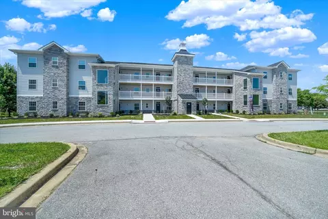 201 Colonial Downs Ct #2202, Newark, DE 19702