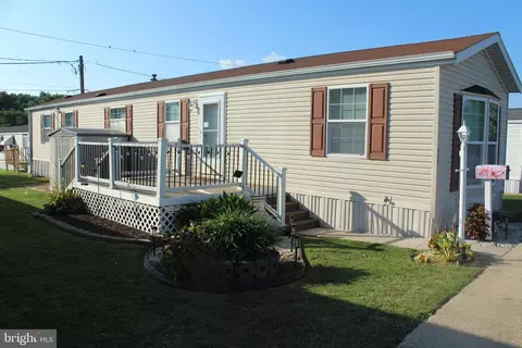 605 Canter Rd, Wilmington, DE 19810