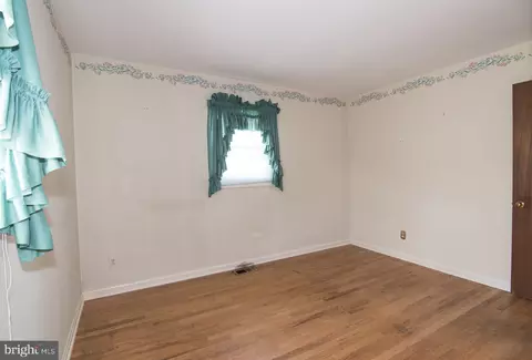 114 Phyllis Dr, Newark, DE 19711 photo 17