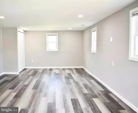 Living - 2 Emerson Pl, Newark, DE 19702 photo 2 of 2