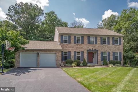 3 Deer Track Ln, Newark, DE 19711