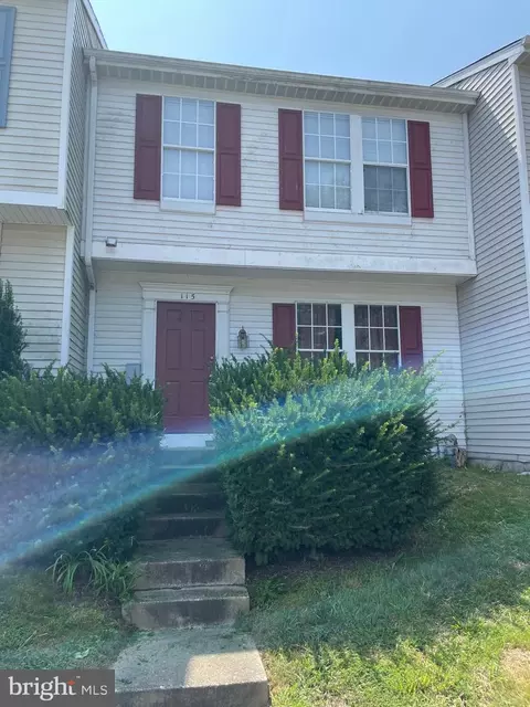 115 W Galloway Ct, Newark, DE 19711