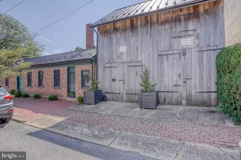 53 E 4th St, New Castle, DE 19720