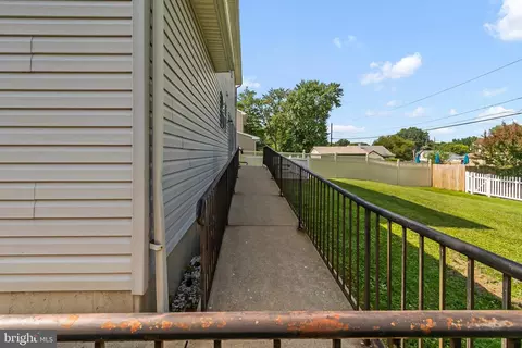 Entry Way - 7 Renee Ct, Newark, DE 19713 photo 12 of 12