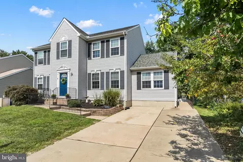 7 Renee Ct, Newark, DE 19713