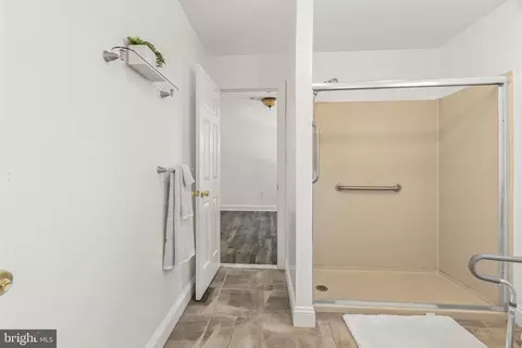 Entry Way - 7 Renee Ct, Newark, DE 19713 photo 9 of 12