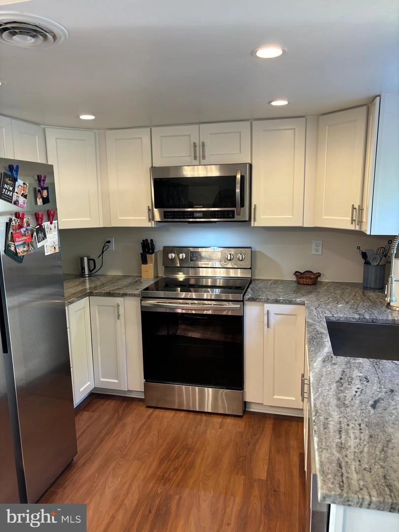 Kitchen - 115 Piano Dr, Newark, DE 19713 photo 1 of 2