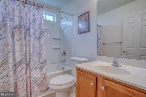 Bath - 508 Twining Ln, Middletown, DE 19709 photo 1 of 1