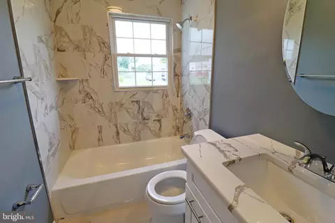 Bath - 420 Tamara Cir, Newark, DE 19711 photo 1 of 1
