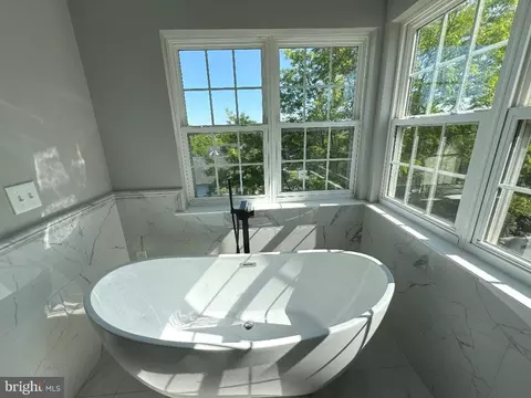 Bath - 9 Robert Rhett Way, Newark, DE 19702 photo 8 of 12