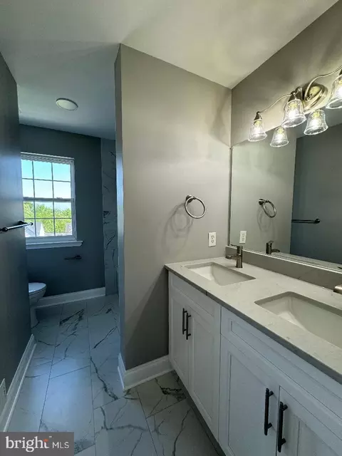 Bath - 9 Robert Rhett Way, Newark, DE 19702 photo 3 of 12