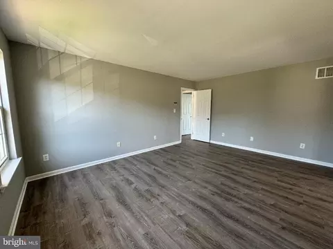 Living - 9 Robert Rhett Way, Newark, DE 19702 photo 19 of 21